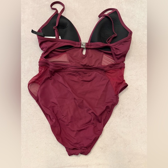 Kenneth Cole Reaction One Piece Swimsuit Womens Large Burgundy Mesh Panel Cutout - Picture 5 of 9